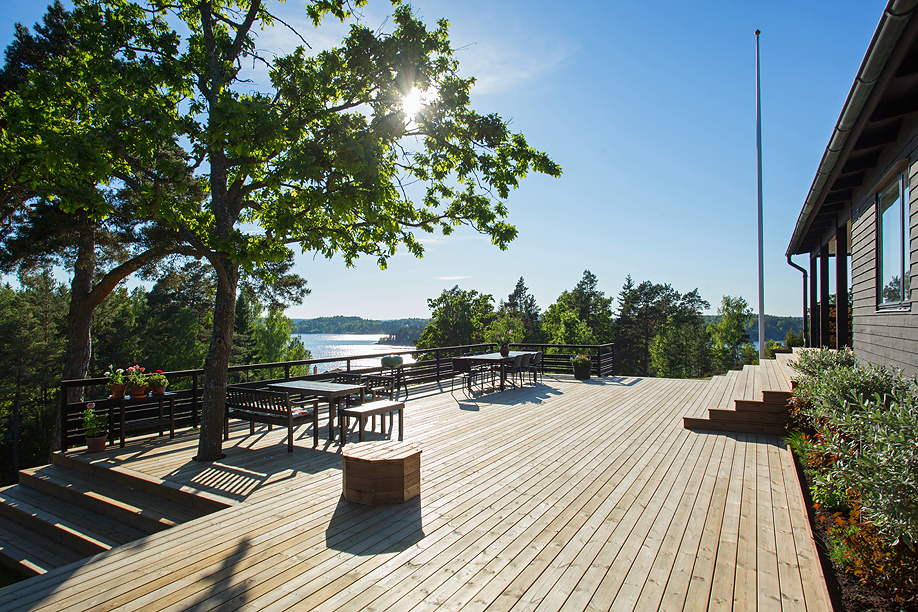 Ombyggnation av ett sommarhus med fantastisk utsikt i Stockholmstrakten, av Rex Arkitektbyrå